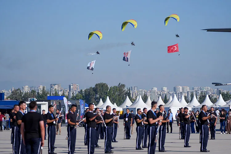 TEKNOFEST Adana’da Gökyüzünü Şenlendiriyor: Teknoloji ve Bilim Heyecanı Üçüncü Gününde Zirvede!