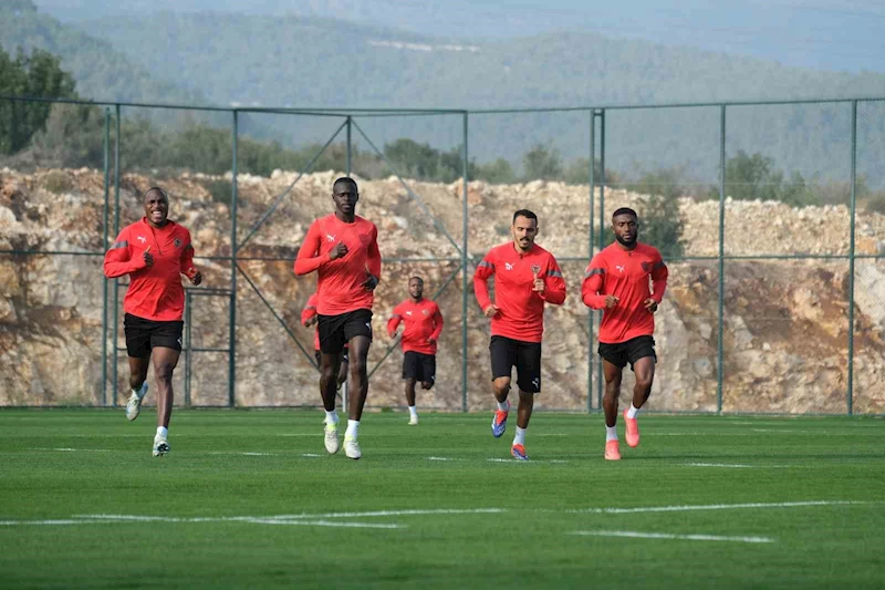 Hatayspor, Göztepe maçı hazırlıklarına başladı
