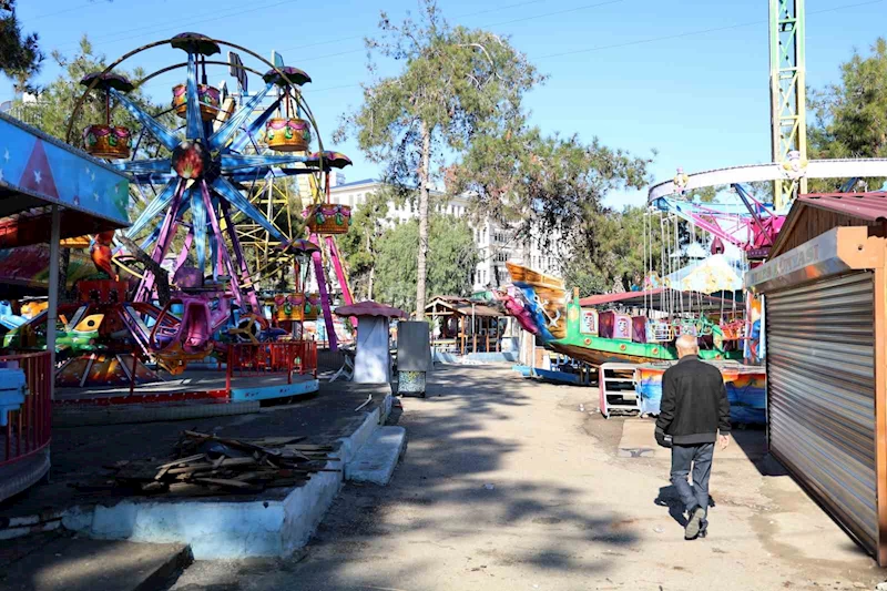 Adanalıların çocukluk hatıralarının olduğu lunapark kapandı
