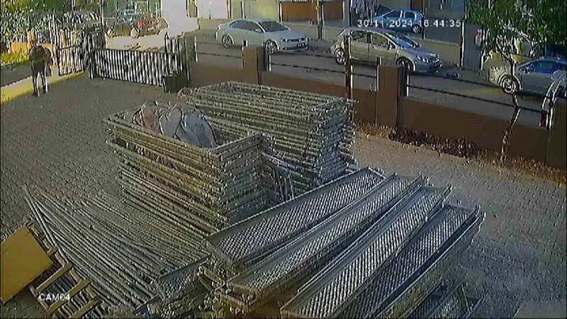 Bisiklet çalarken dikkat çekmemek için apartmana alışveriş poşetiyle girdi
