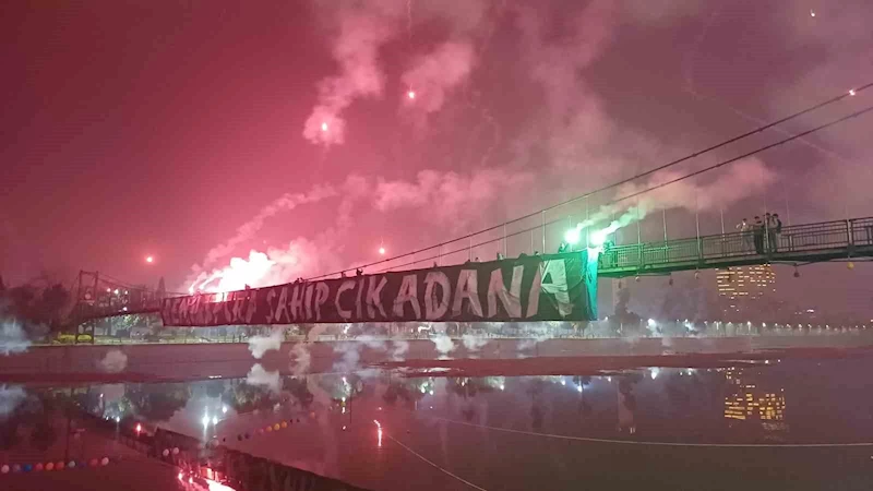 Adana Demirspor’da taraftar 84. yılı coşkuyla kutladı
