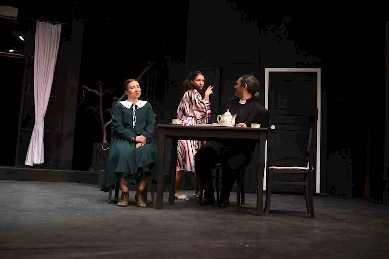 Adana Büyükşehir Belediyesi Şehir Tiyatrosu Mersin Yenişehir’de
