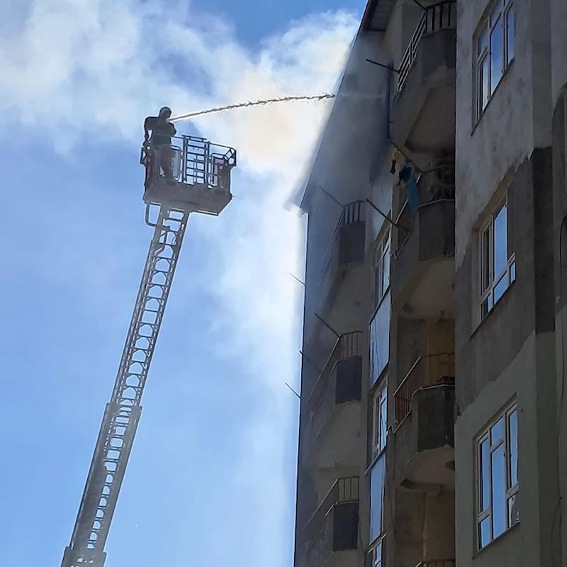 Samandağ’da ev yangını
