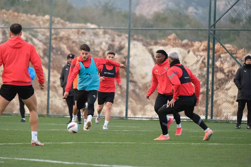 Atakaş Hatayspor, Alanyaspor maçının hazırlıklarına başladı

