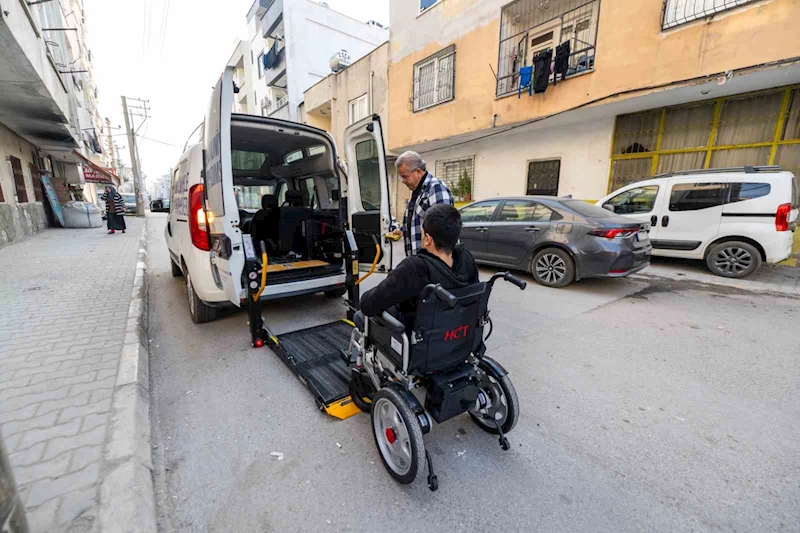 Mersin’de ’Engelsiz Transfer Aracı’ özel bireylerin hayatını kolaylaştırıyor
