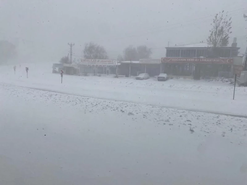 Mut Sertavul Geçidinde kar lastiği ve zincirsiz araçlara izin verilmiyor
