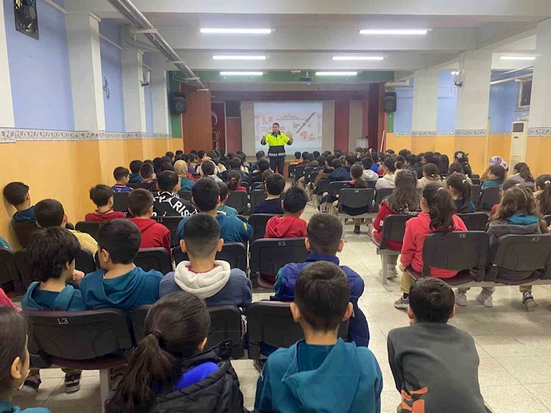 Mersin’de ’Trafik Güvenliği’ eğitimleri sürüyor
