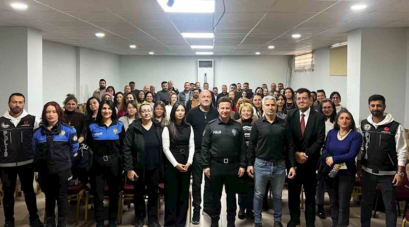 Silifke’de öğretmenlere bağımlılıkla mücadele konusunda bilgilendirme yapıldı
