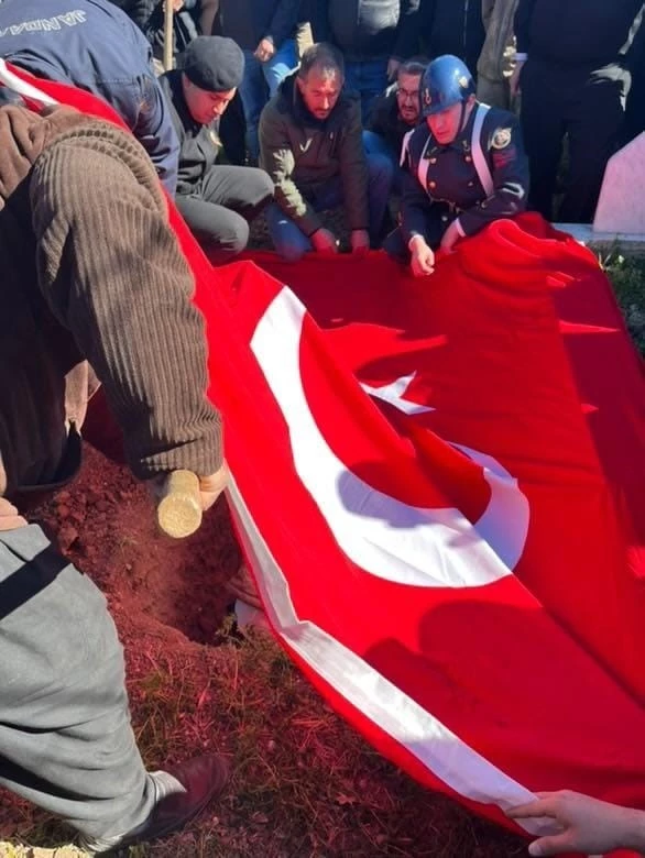 Osmaniye’de motosiklet kazasında ölen uzman çavuşun cenazesi toprağa verildi
