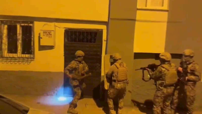 Adana’da silah kaçakçılarına şafak operasyonu
