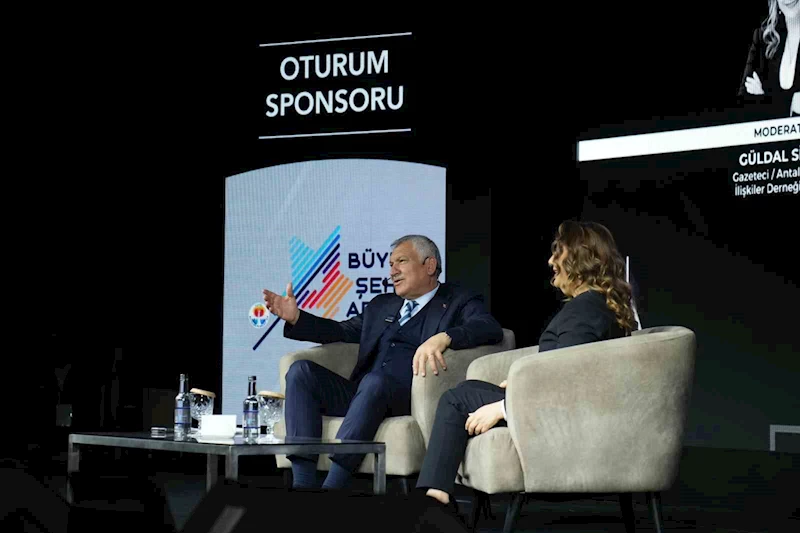 Başkan Karalar, Antalya’da Adana’yı anlattı, Adana Kebabı’nı ikram etti
