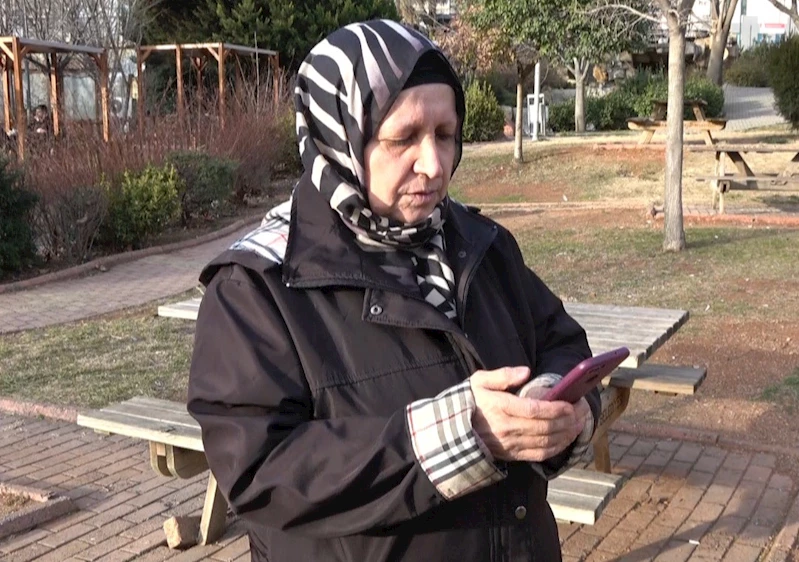 Enkazda kalan babasını iki yıldır arıyor
