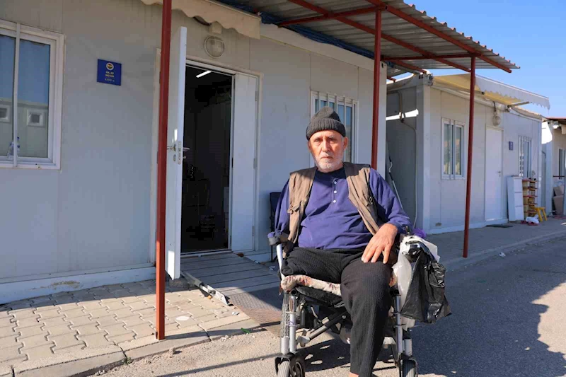 Enkazdan 5 gün sonra kurtuldu, kolunu ve bacağını kaybetti
