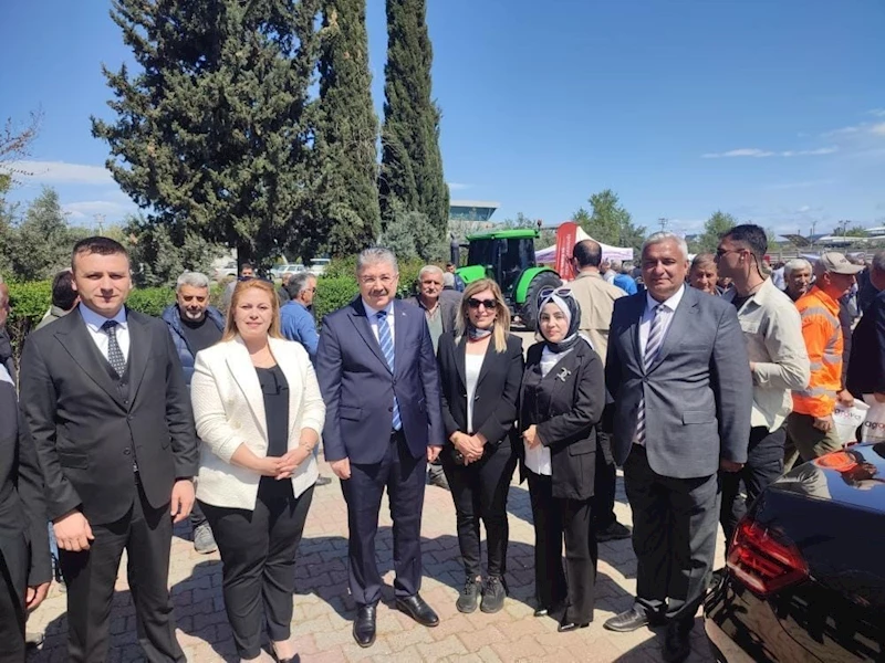 Osmaniye’de çiftçilere zeytin fidanı ve soya tohumu dağıtımı yapıldı
