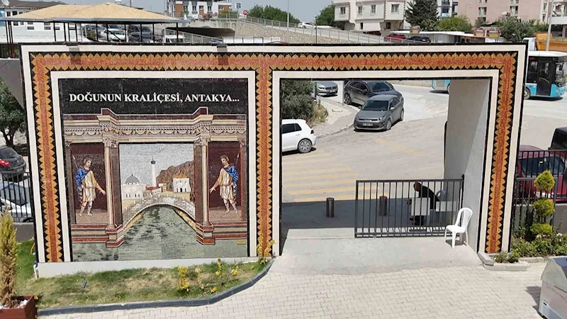 Binlerce mozaik taşını 140 günde ilmik ilmik işleyerek Doğu’nun Kraliçesi Antakya’yı ortaya çıkardı
