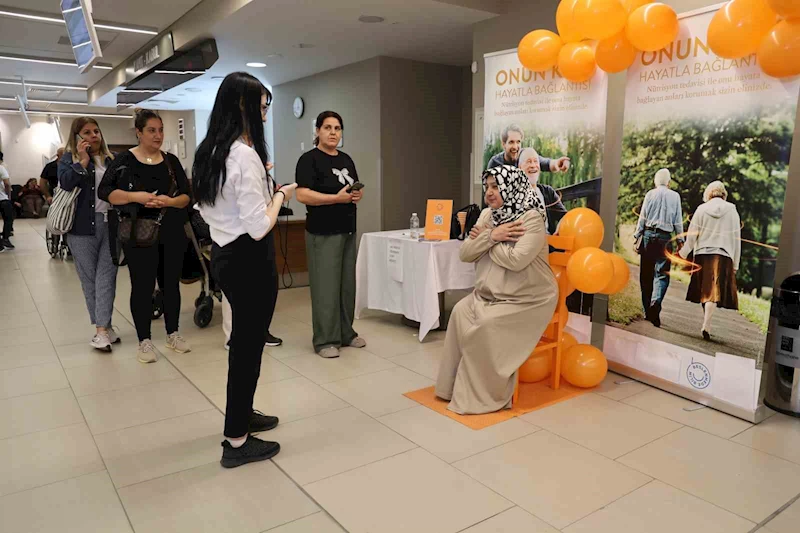 Hastaneye gelenler ’kas yaşlarını öğrenmek için’ sıraya girdi
