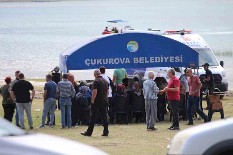 Gölde kaybolan genci arama çalışmaları sürüyor
