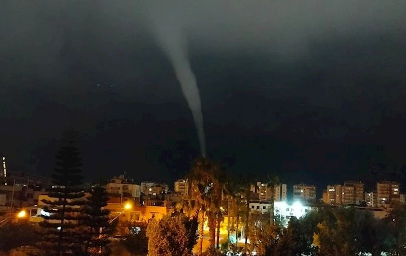 Akdeniz’de gece ve gündüz oluşan hortumlar dikkat çekti
