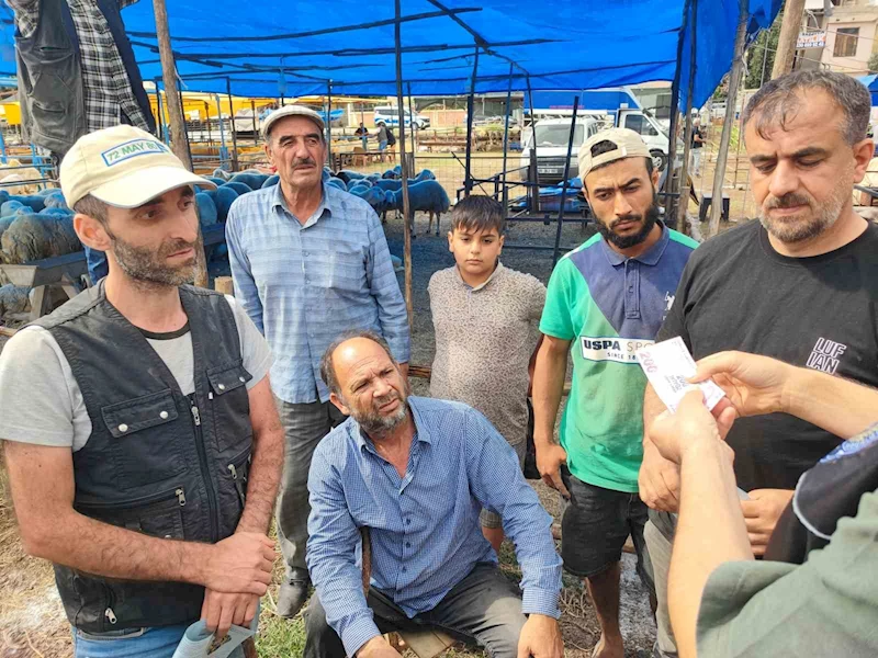 Polis, kurban satıcılarını dolandırıcı ve hırsızlara karşı uyardı
