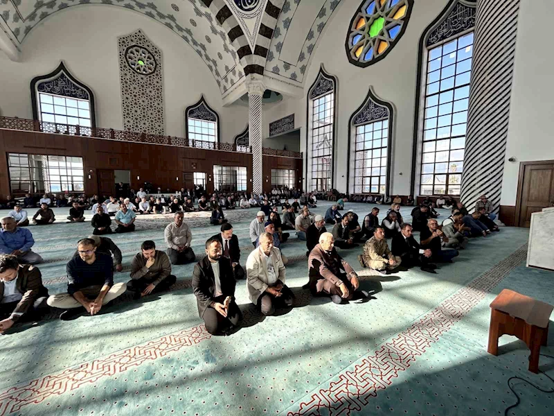 Motosiklet kazasında hayatını kaybeden İhsan Ar, vefatının 1. yılında anıldı
