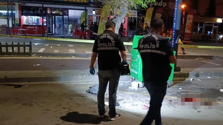 Kahramanmaraş’ta iki grup arasında çıkan silahlı ve bıçaklı kavga kamerada: 1 ölü, 1 yaralı
