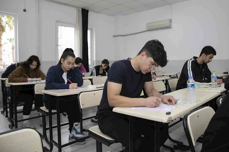Mersin’de YKS öğrencilerine ücretsiz tercih danışmanlığı
