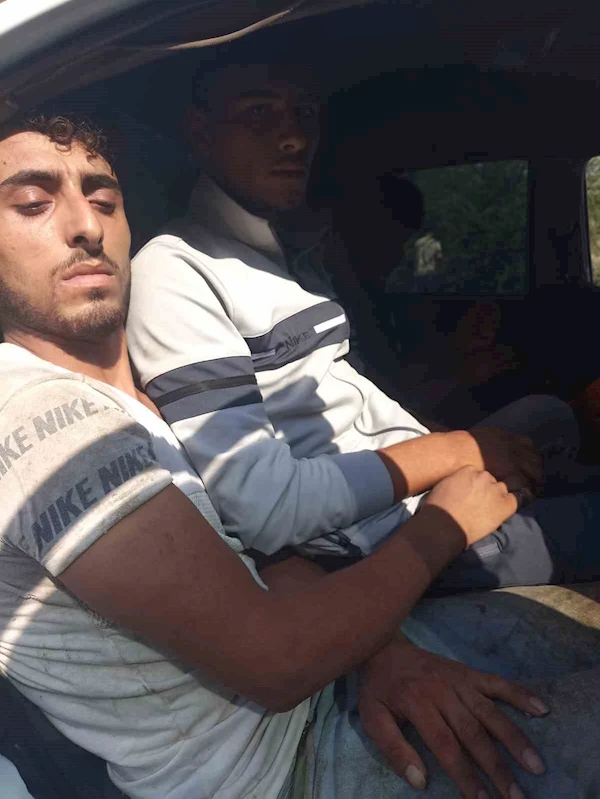 Hatay’da 26 kaçak göçmen yakalandı: 3 tutuklama
