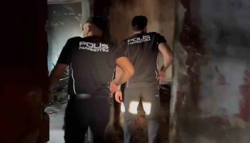 Adana’da narkotik polisleri görevde
