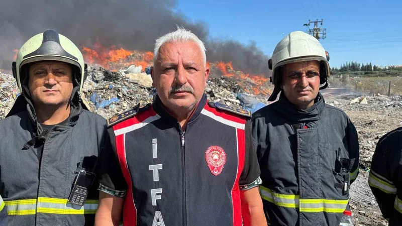 Geri dönüşüm fabrikasındaki yangına havadan da müdahale başladı
