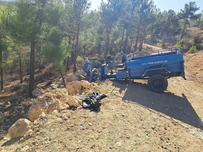 Taktak motoru devrildi, sürücü hayatını kaybetti
