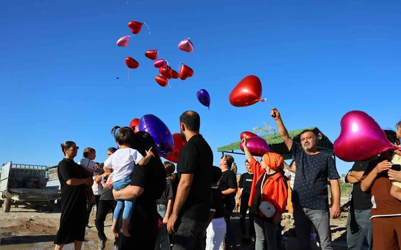 Özel hastanenin ihmali sonucu öldüğü iddia edilmişti: Yasmin doğum gününde kabri başında balonlarla anıldı
