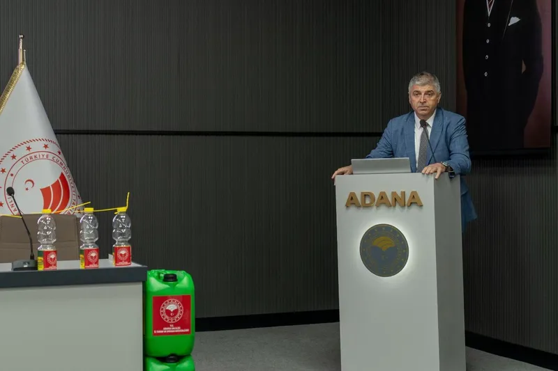 Üreticiye, Akdeniz meyve sineği tuzağı dağıtıldı
