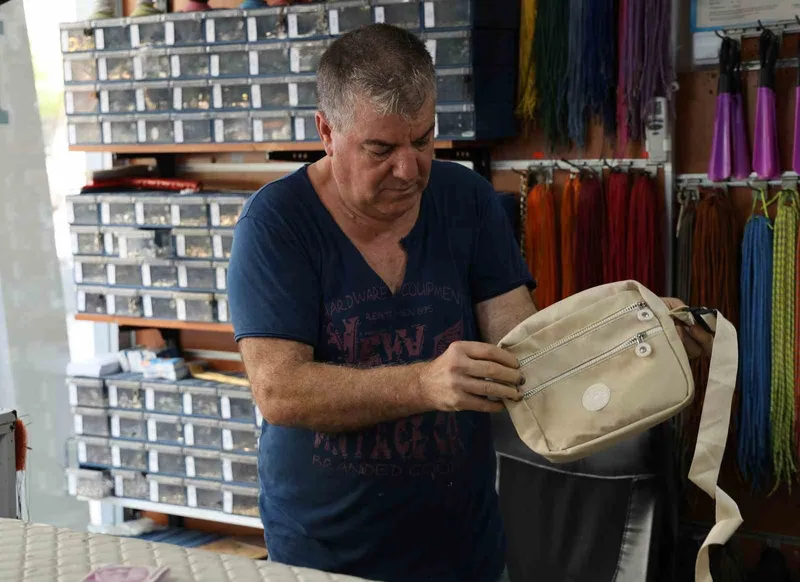 ’Askıda ayakkabı ve çanta’ yüzleri güldürdü
