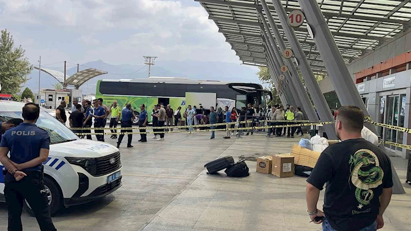 Otogarda kızını vuran babayı vatandaşlar darbetti
