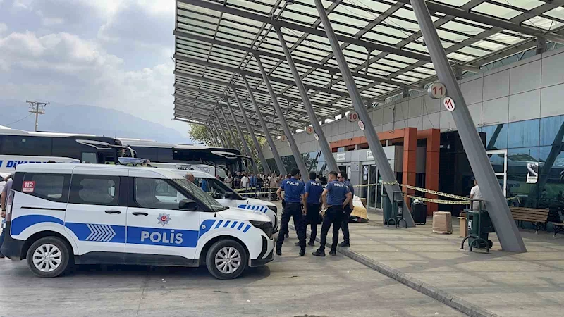 Osmaniye Otogarı’nda baba kızına tüfekle ateş etti
