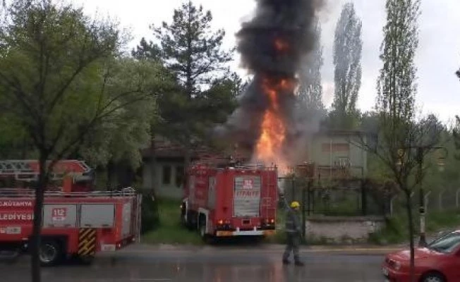Ana trafoda yangın çıktı; 11 mahallenin elektriği kesildi
