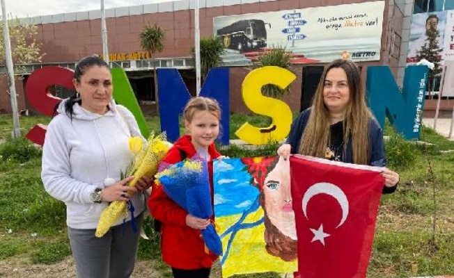 Turkish woman hosts Ukrainian mother and daughter in Samsun