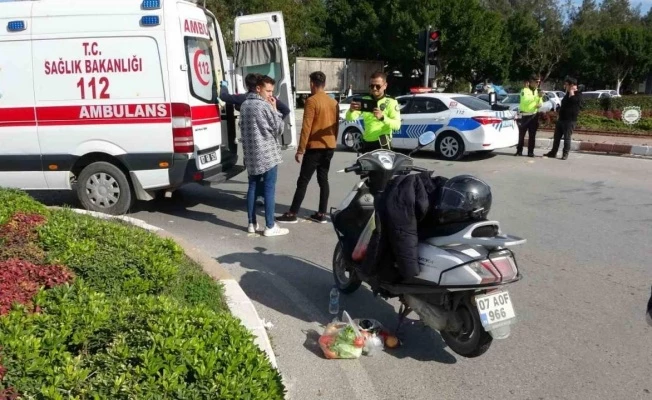 Kırmızı ışık ihlali kaza yaptırdı: 2 yaralı