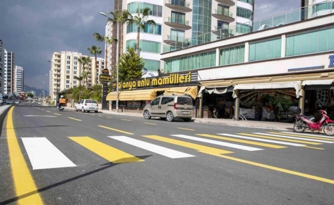 Mezitli’de Zeytinli Caddesi yenilendi